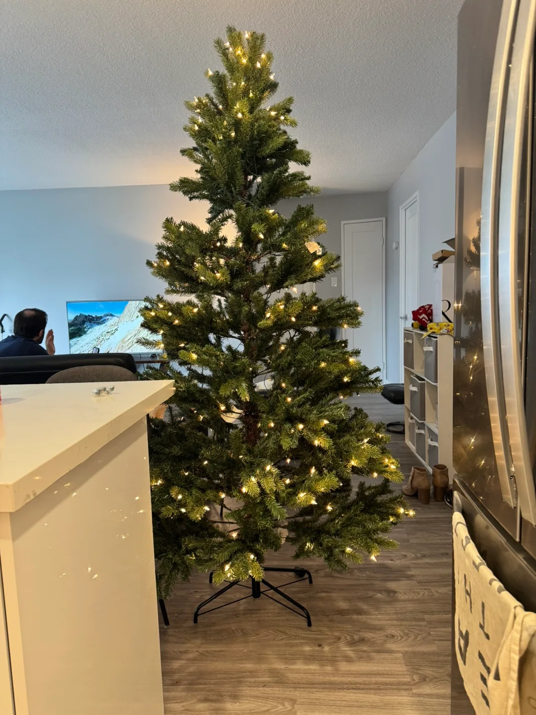 NOMA 7' Lighted Durand Pine Christmas Tree thumbnail