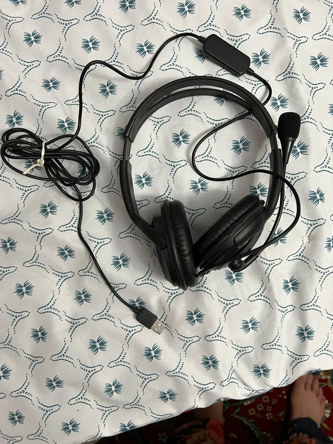 Havit Black Gaming Headset with Microphone image indicator(3)