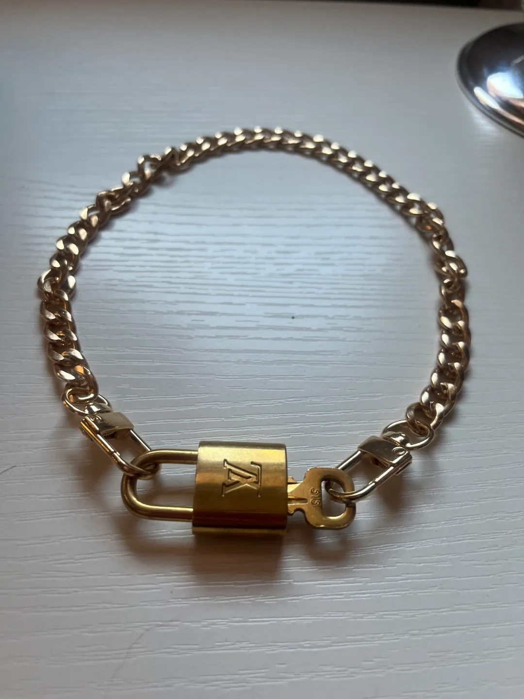 Louis Vuitton Gold Padlock Chain Necklace thumbnail
