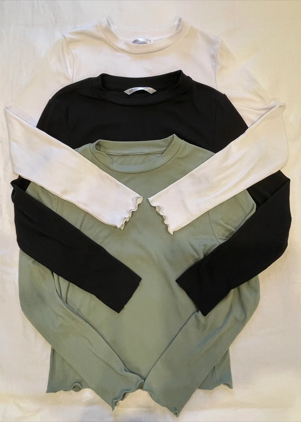 Assorted  girls Tops (H&M, Zara , urban kids )Size 10 / 12 image indicator(3)