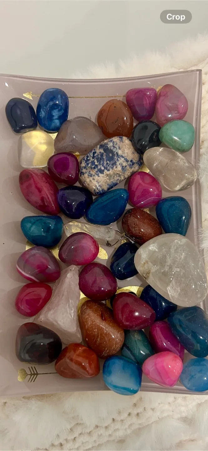 Assortment of beautiful crystals comes with plate thumbnail