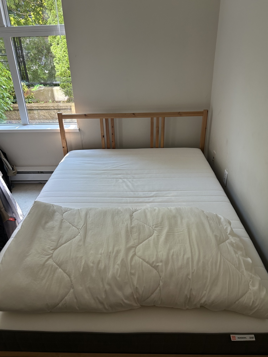 IKEA FJELLSE Bed Frame & Morgedal Mattress