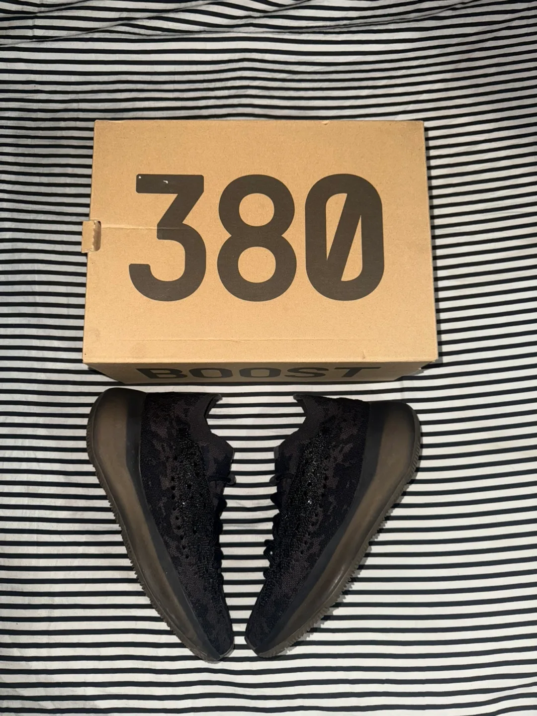 Adidas Yeezy Boost 380 Onyx US 7 image indicator(6)