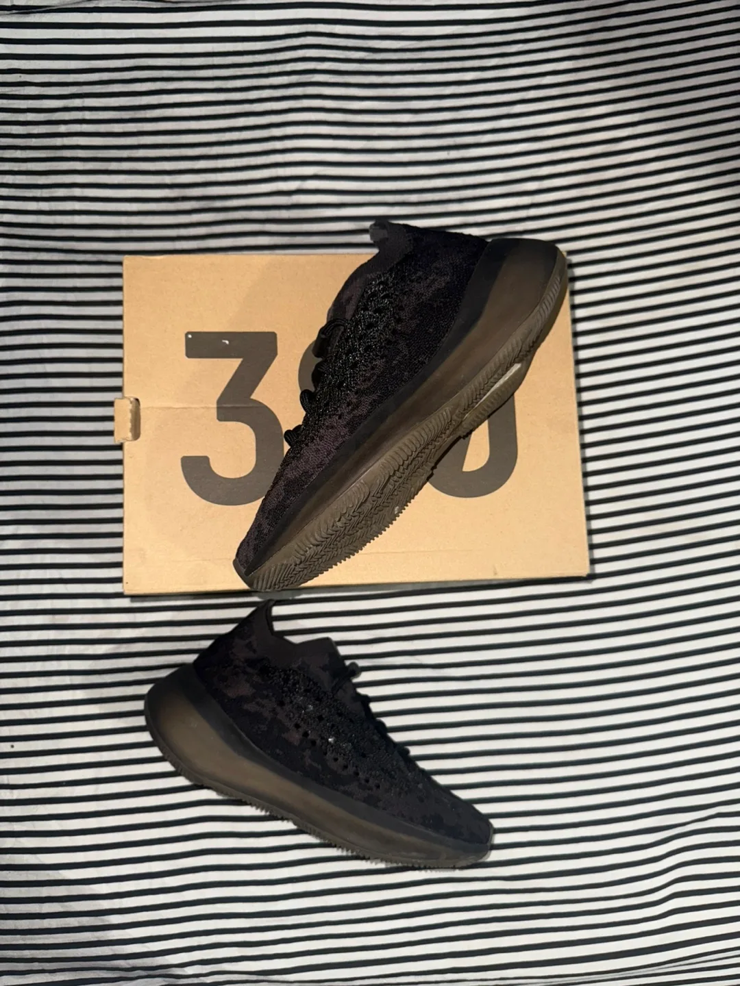 Adidas Yeezy Boost 380 Onyx US 7 image indicator(3)