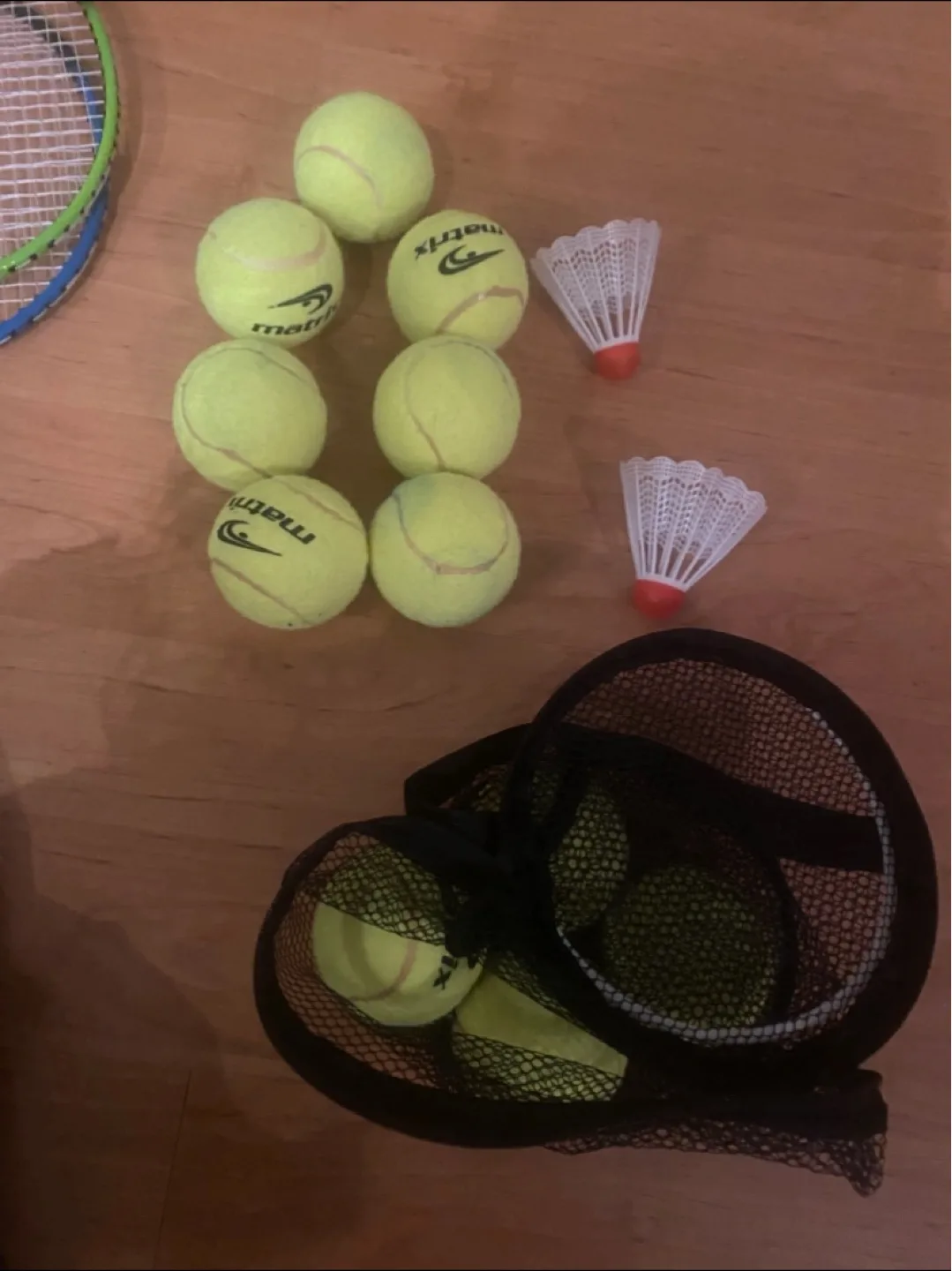 Wilson Tactical Alloy Tennis Rackets and Balls Set image indicator(6)