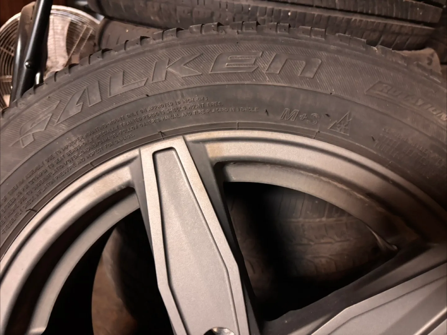 Falken Eurowinter HS449 Tires on Alloy Rims image indicator(3)