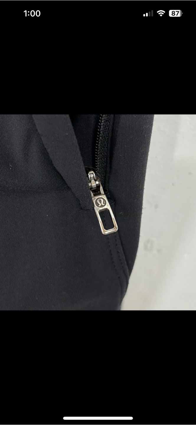 Lululemon Black surge joggers first luxtreme edition - photo 4
