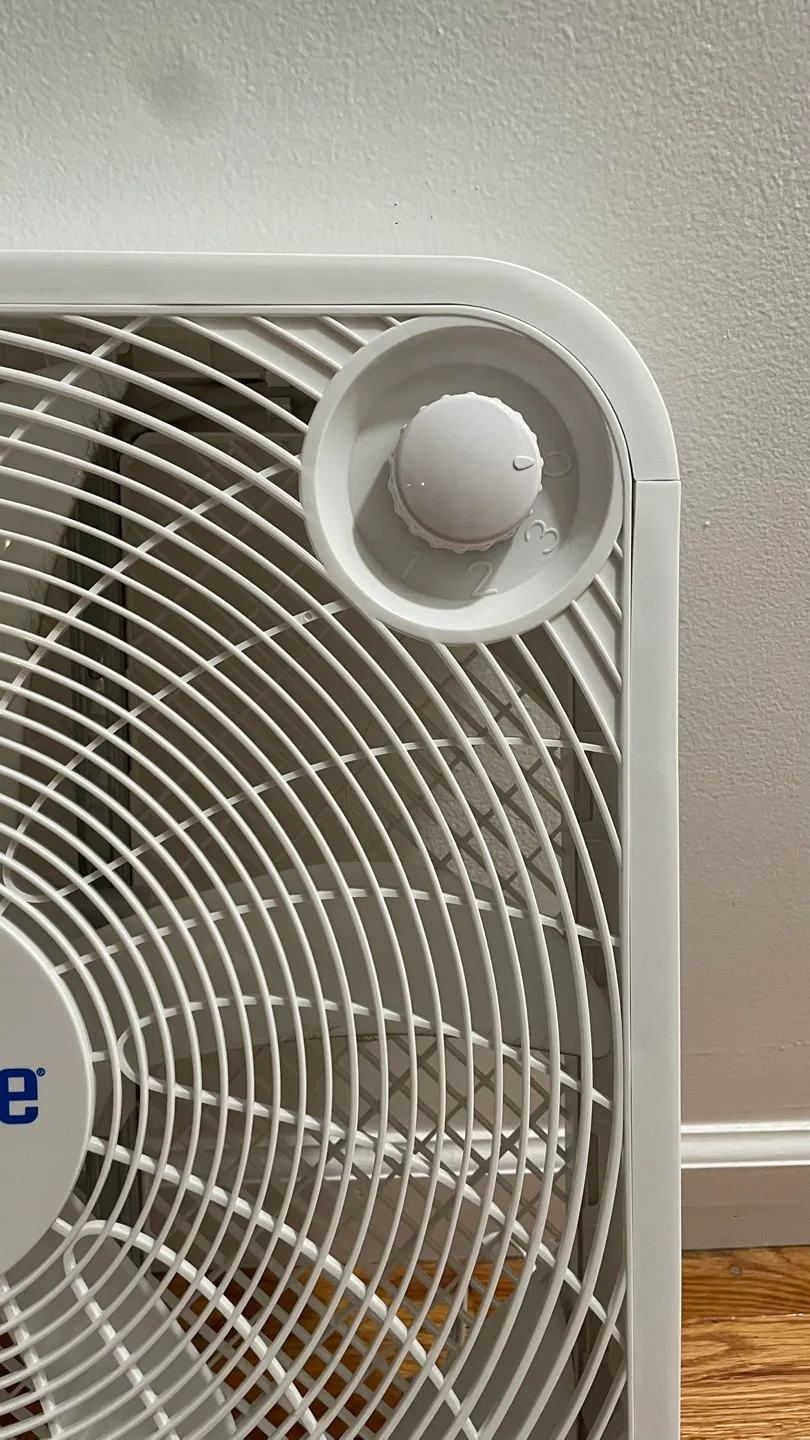 Hurricane Box Fan - White image indicator(3)