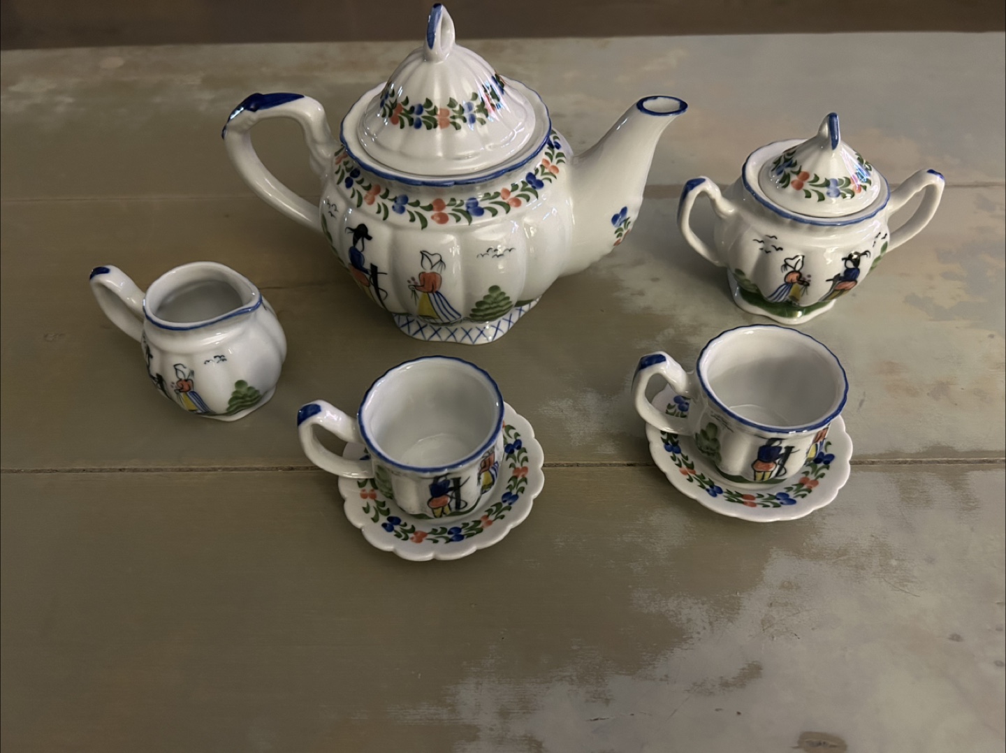 Child’s Tea Set (Quimper)