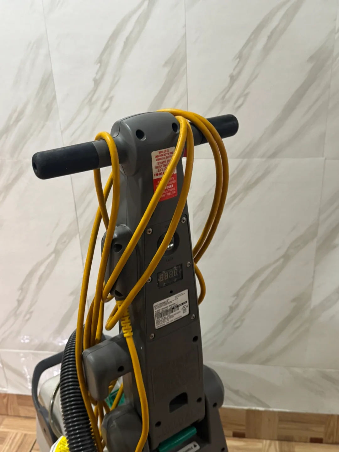 Bissell Big Green Carpet Cleaner image indicator(10)