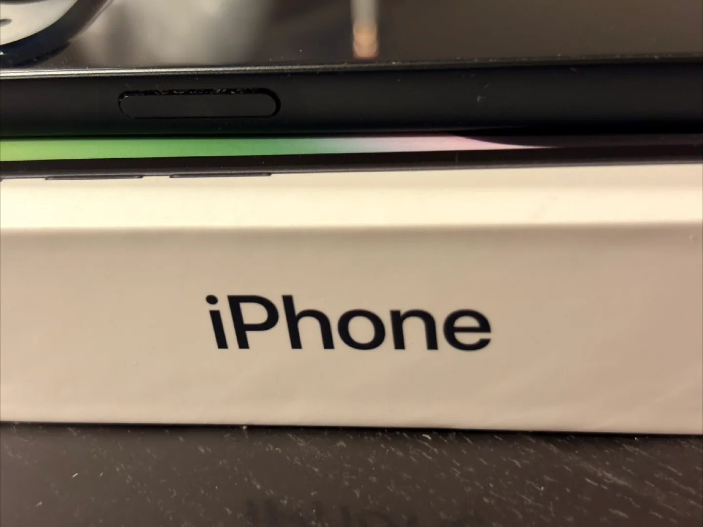 iPhone 14 256GB in Very Good Condition image indicator(2)