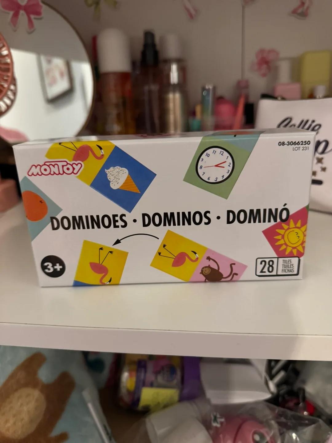 Montoy Dominoes Set - 28 Tiles thumbnail