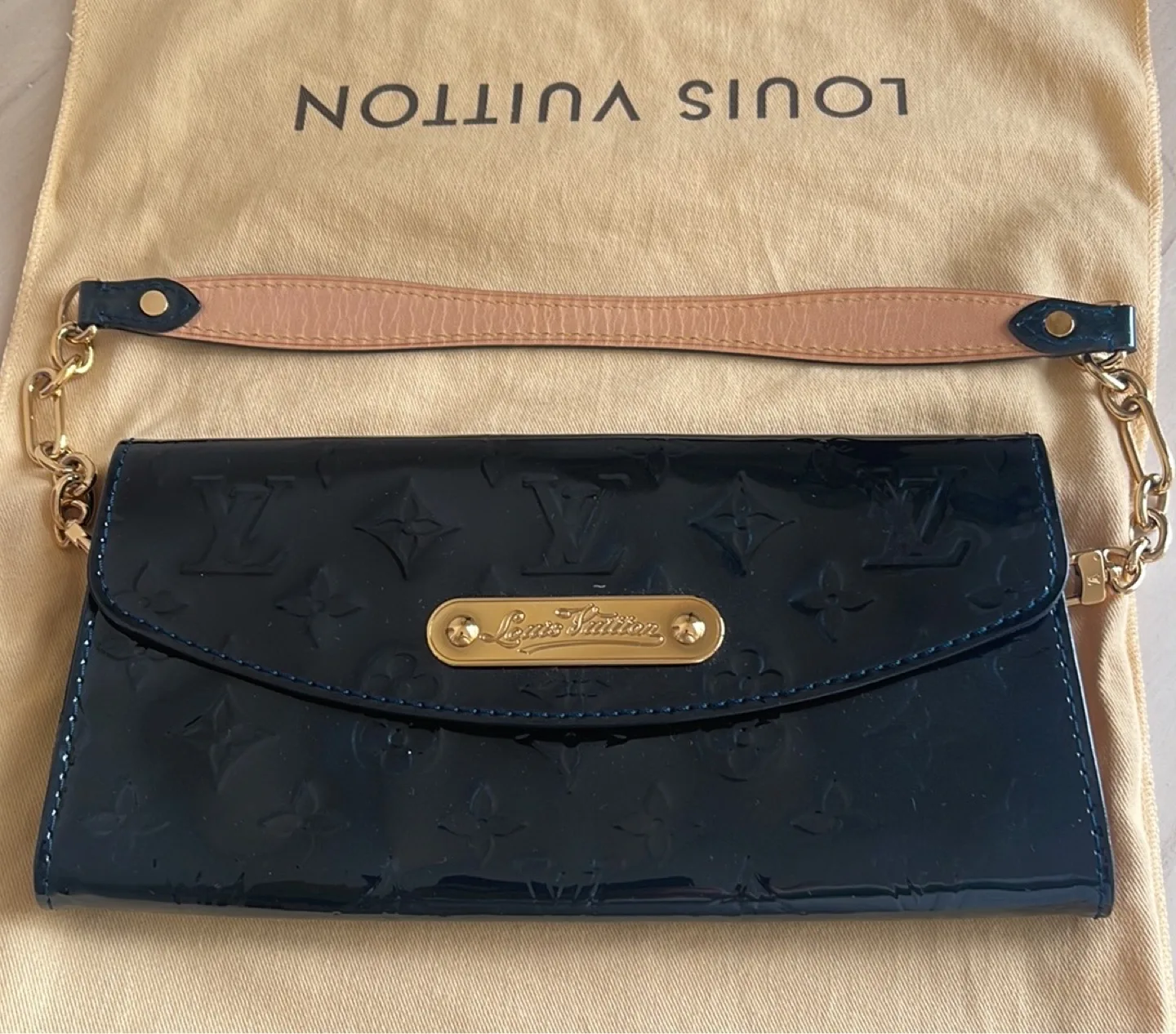 Louis Vuitton SUNSET BOULEVARD Vernis Chain Shoulder Bag image indicator(8)