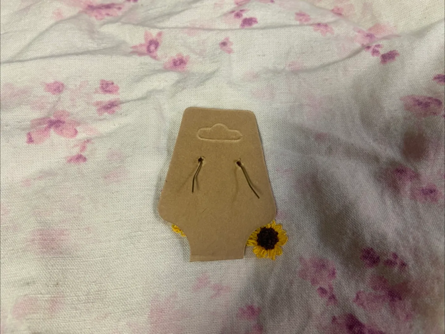 Handmade crochet sunflower earrings image indicator(3)