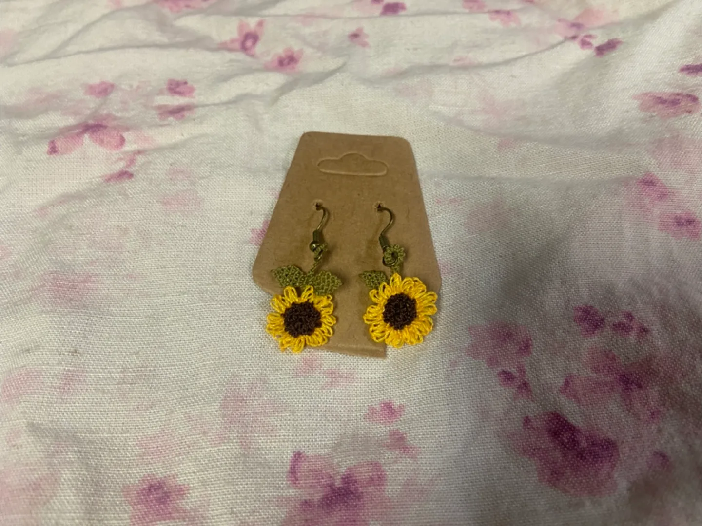 Handmade crochet sunflower earrings image indicator(2)
