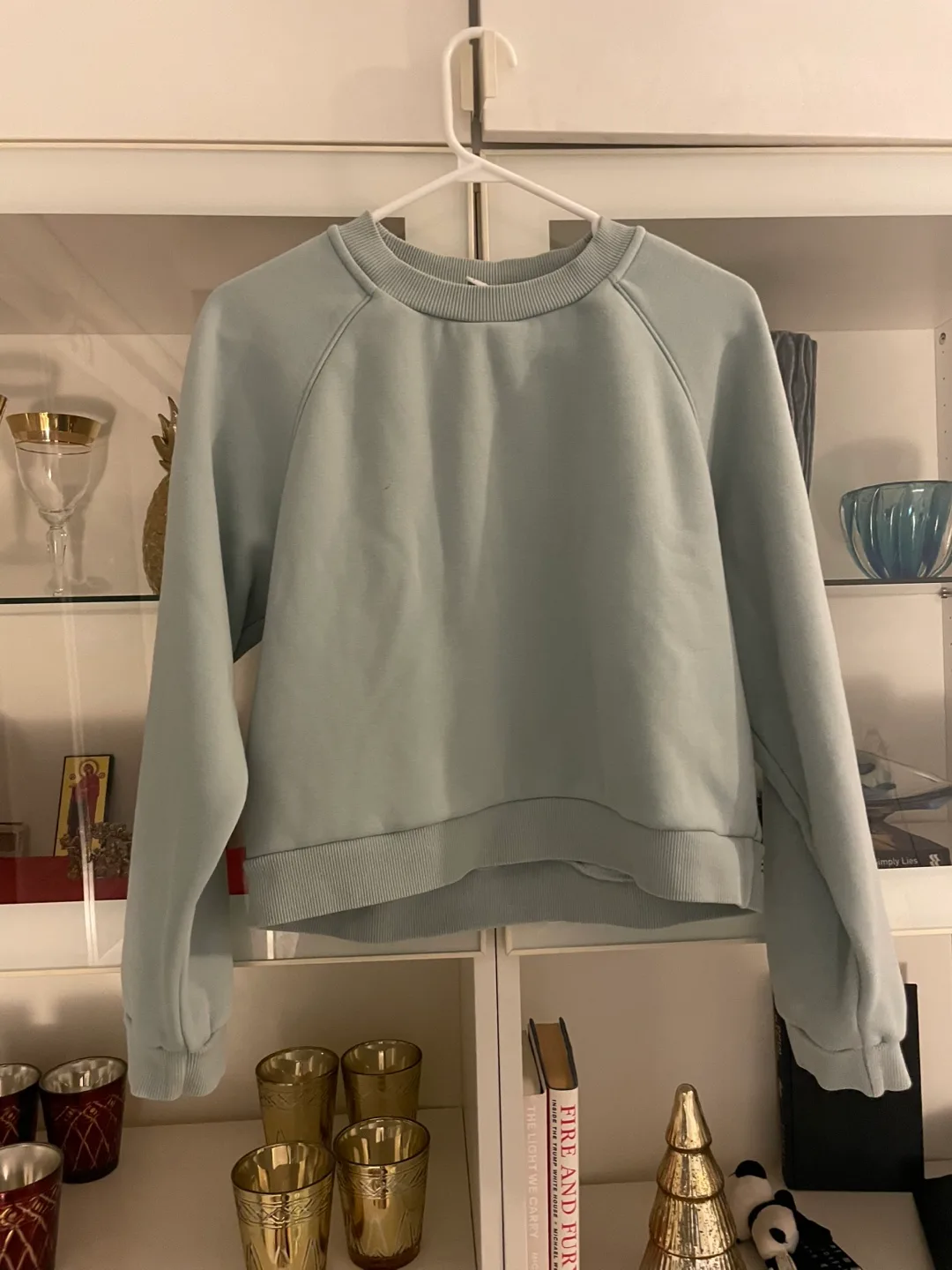 Moving Sale / Aritzia / TNA / Sunday Best Sweatfleece thumbnail