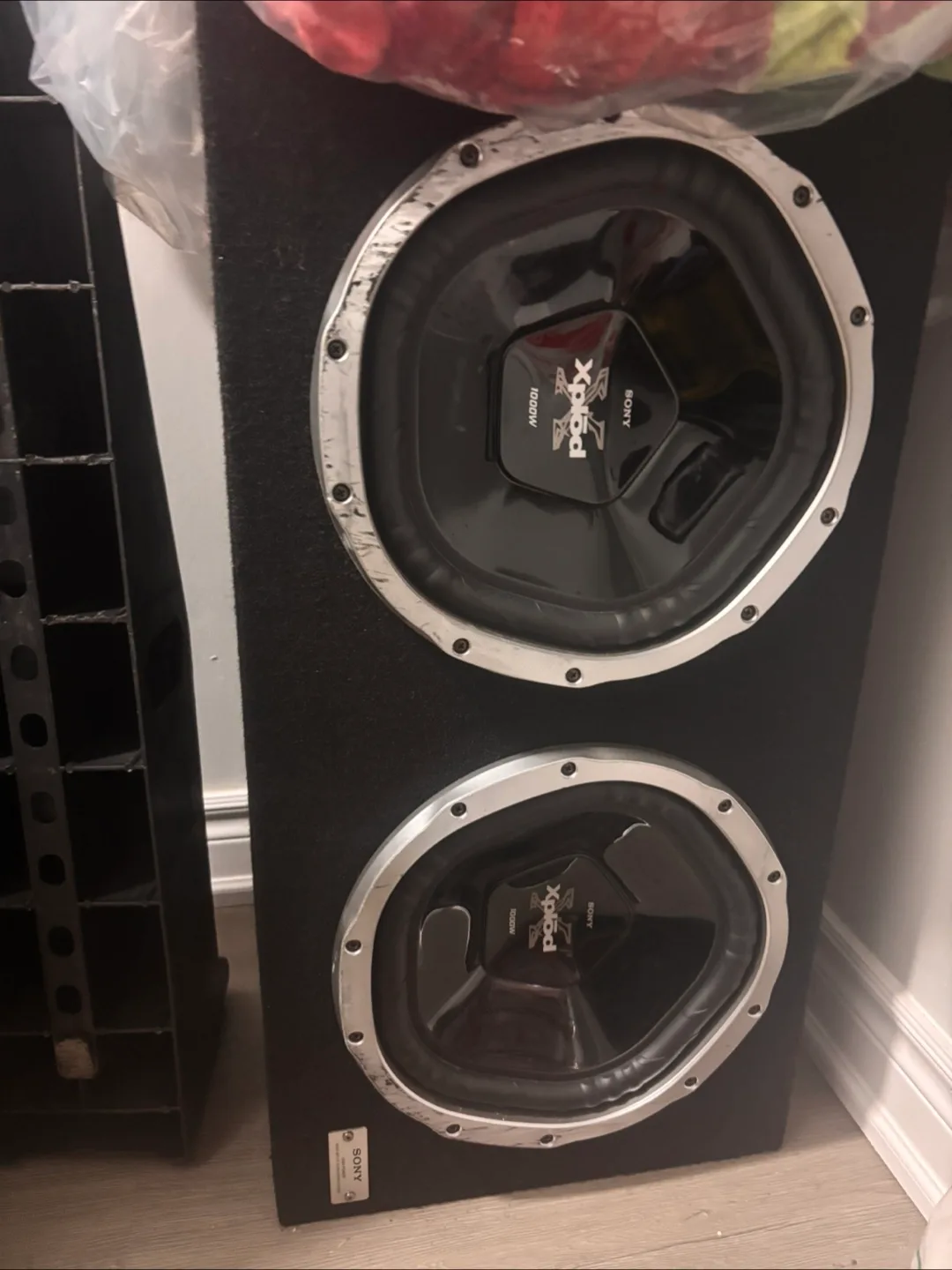 Sony Xplod 1000W Subwoofer & Crunch GP-2000.2 Amp image indicator(2)