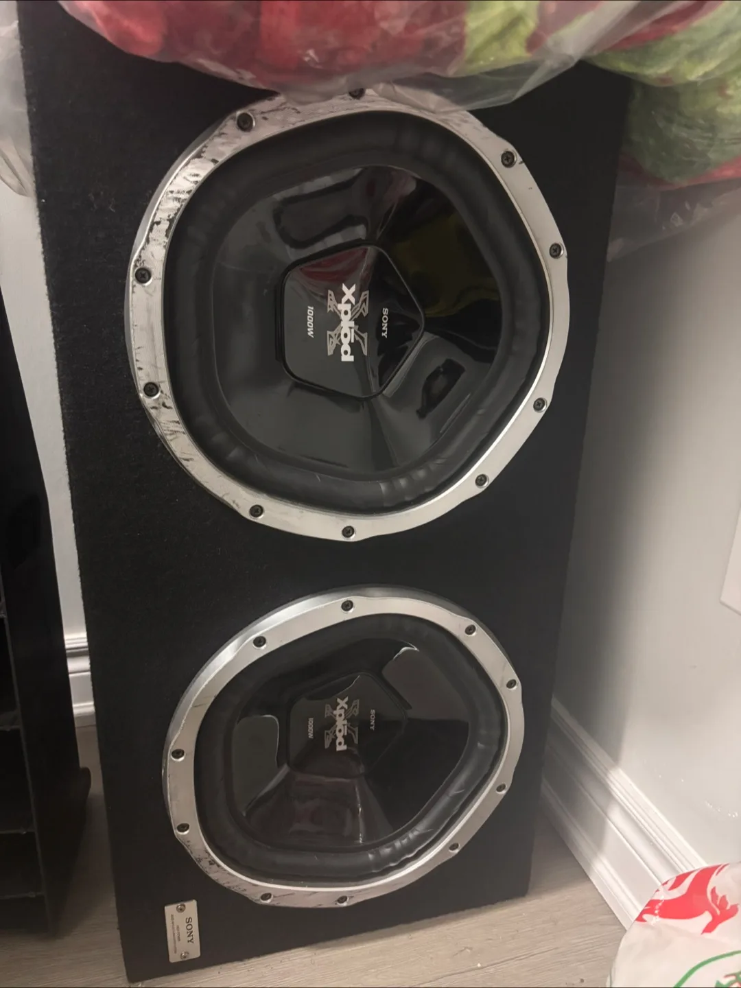 Sony Xplod 1000W Subwoofer & Crunch GP-2000.2 Amp image indicator(3)