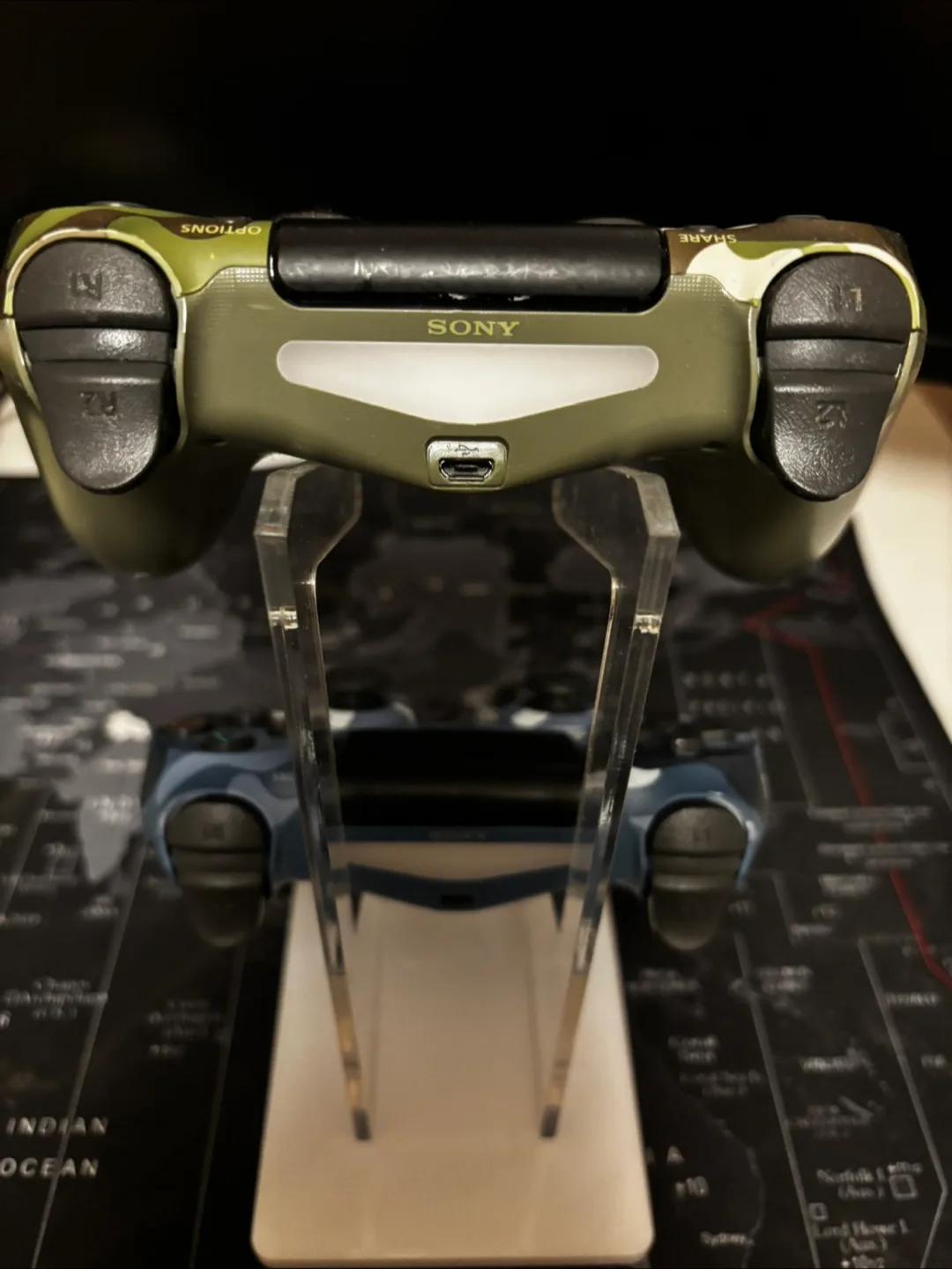 PlayStation 4 DualShock 4 Camo Controllers image indicator(3)