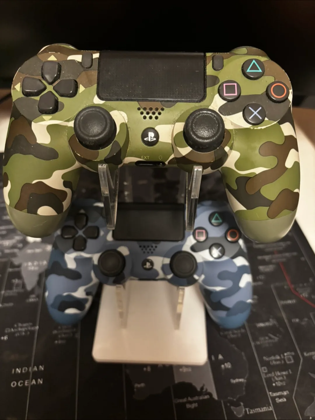 PlayStation 4 DualShock 4 Camo Controllers image indicator(2)
