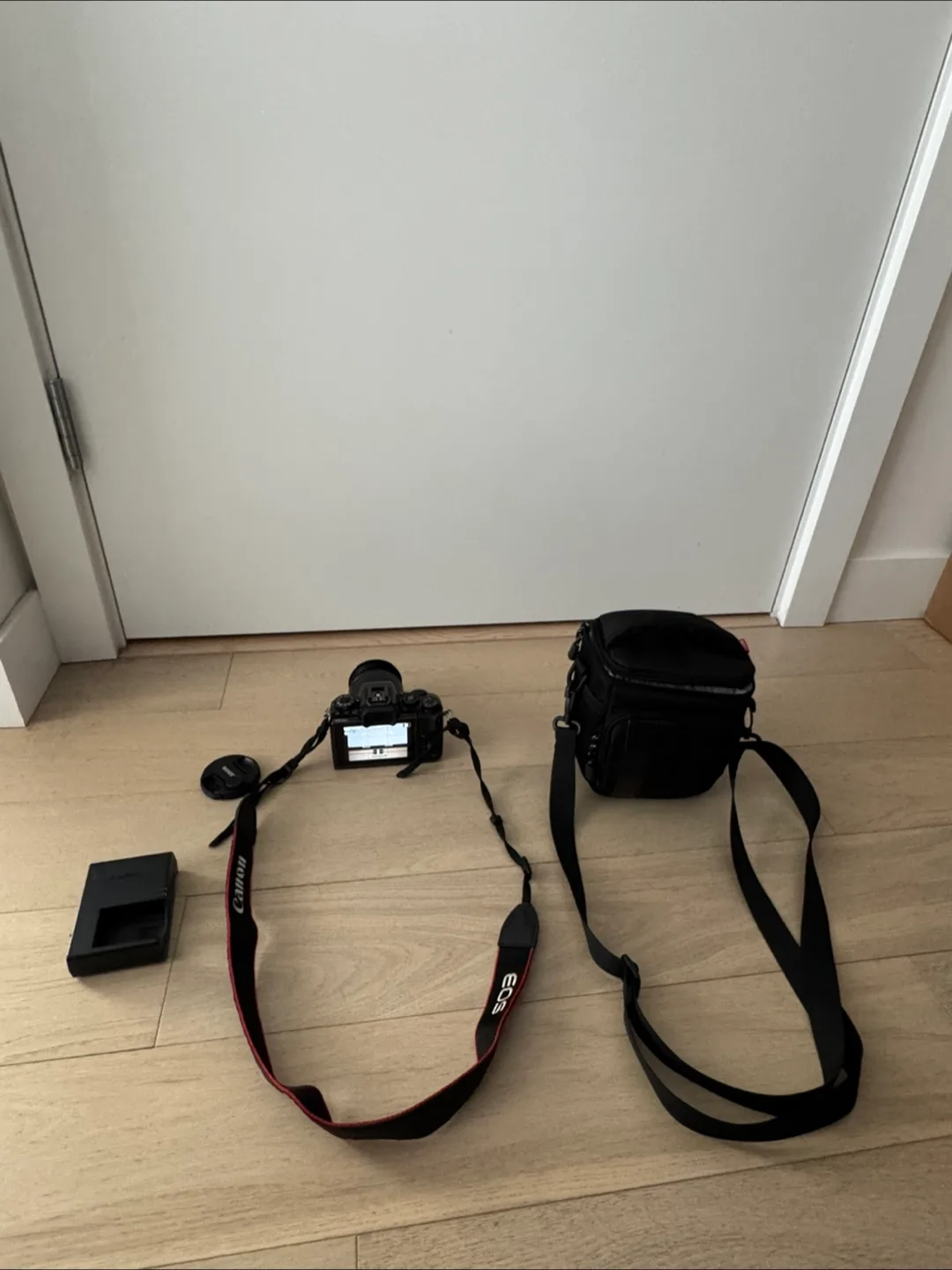 Canon EOS M5 with EF-M 11-22mm f/4-5.6 IS STM thumbnail