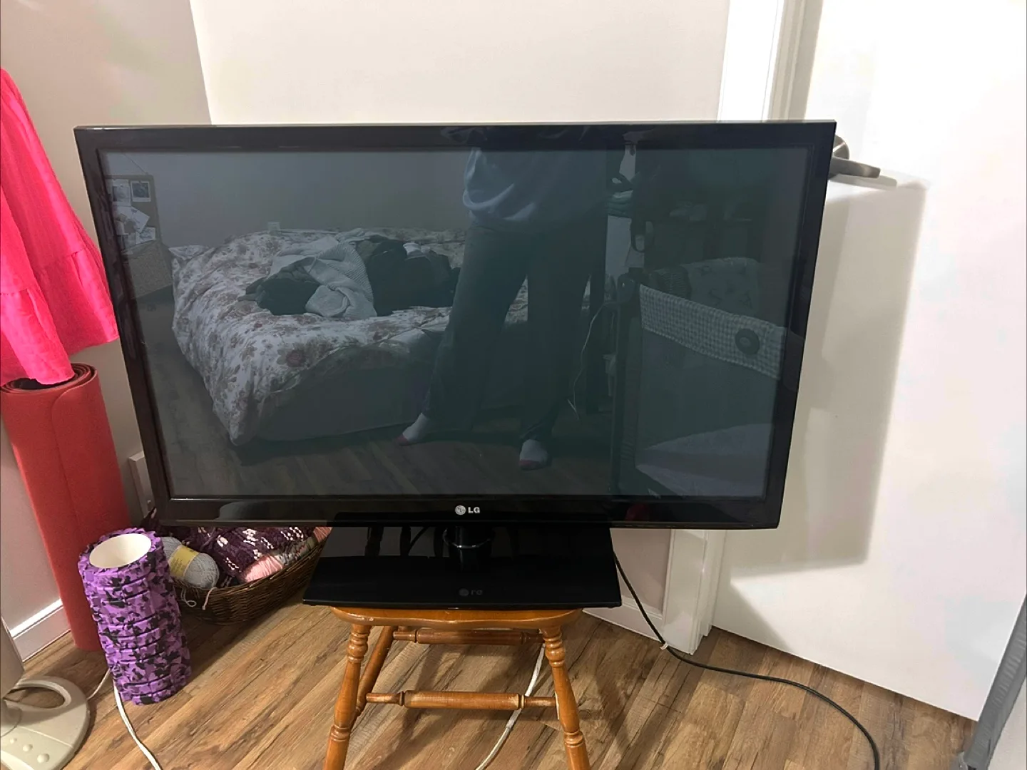 LG TV for SALE! 42inch thumbnail