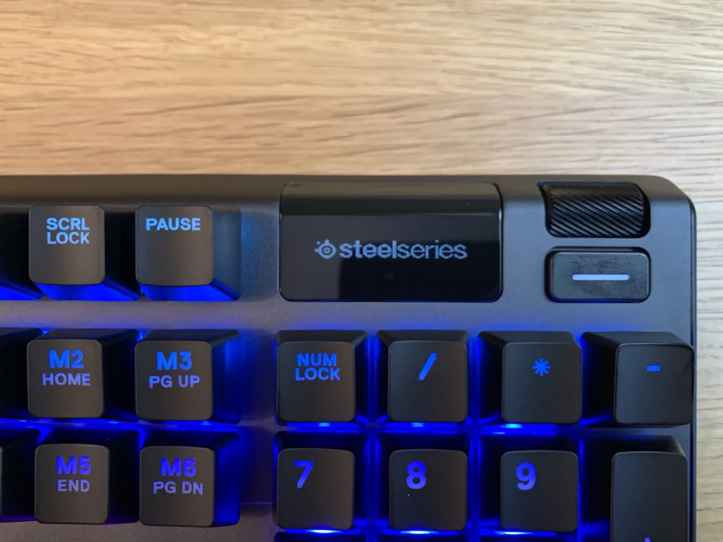 Steelseries Apex 5 image indicator(2)