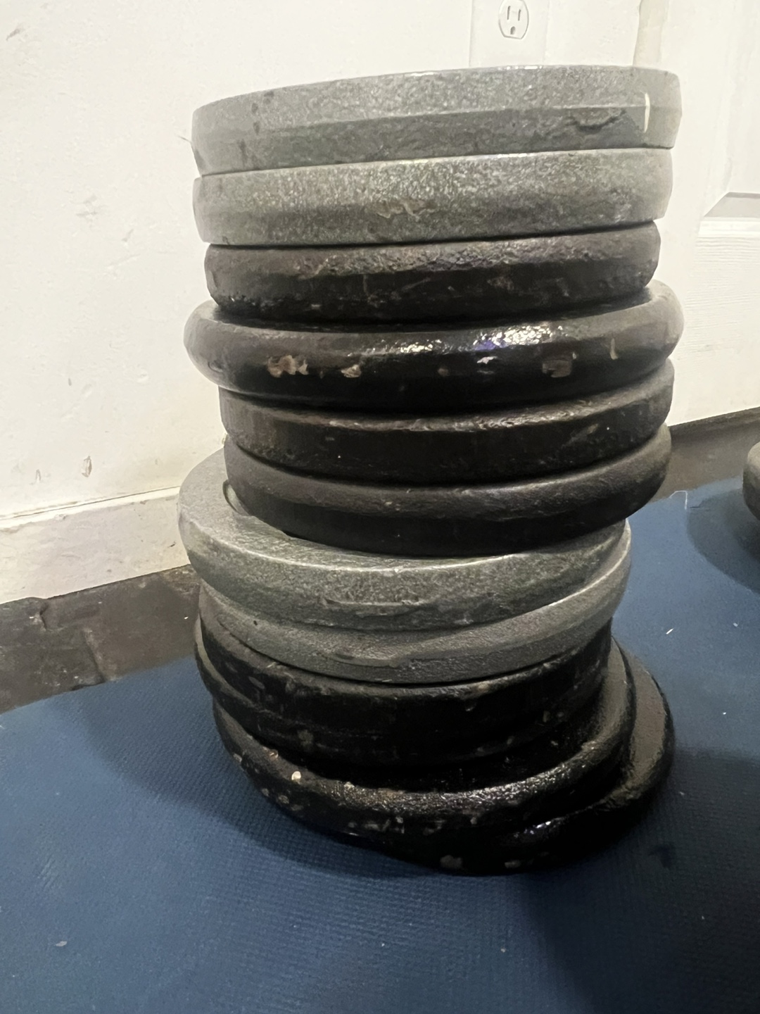 York Barbell Weight Plates & Bars - photo 3