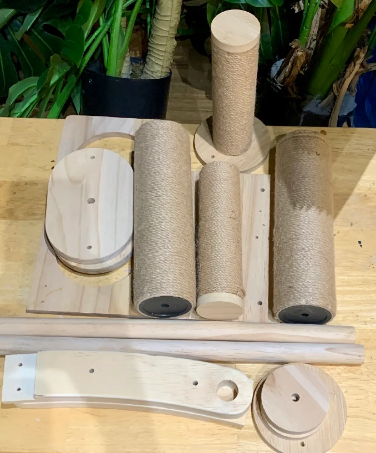 Title: 🐾 DIY Cat Scratching Post Kit thumbnail