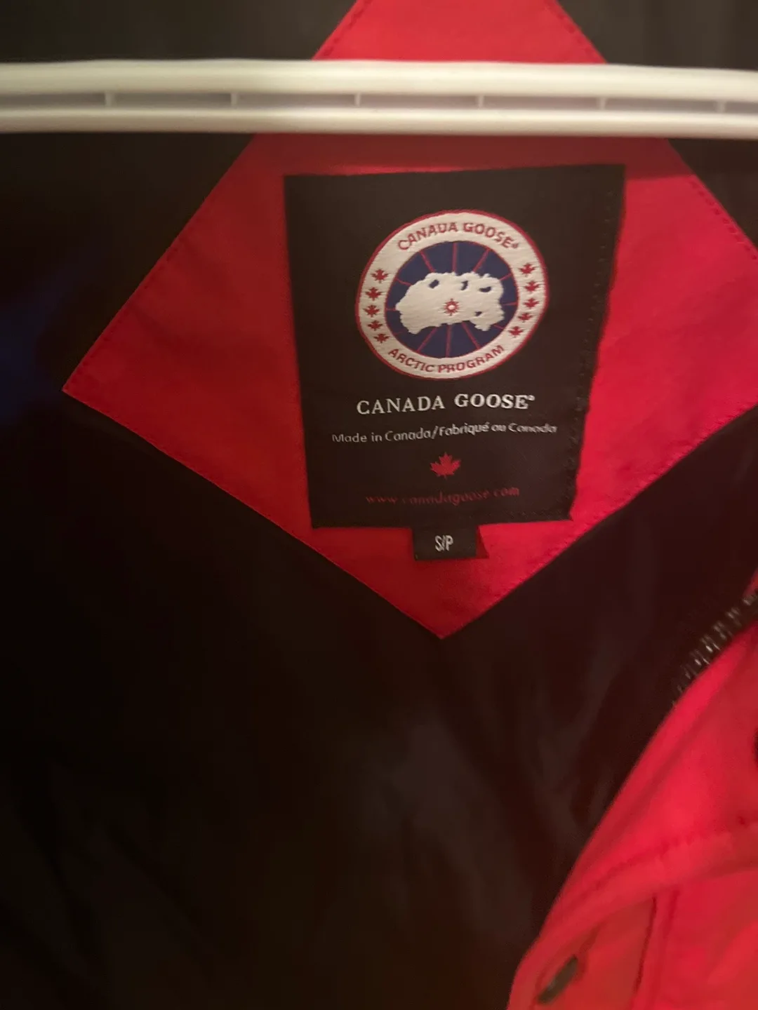 New Canada Goose Vest - Red, Size S image indicator(2)