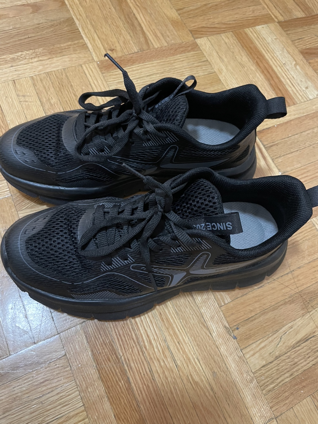 Black Sneakers - Size 7,5/8 - photo 2