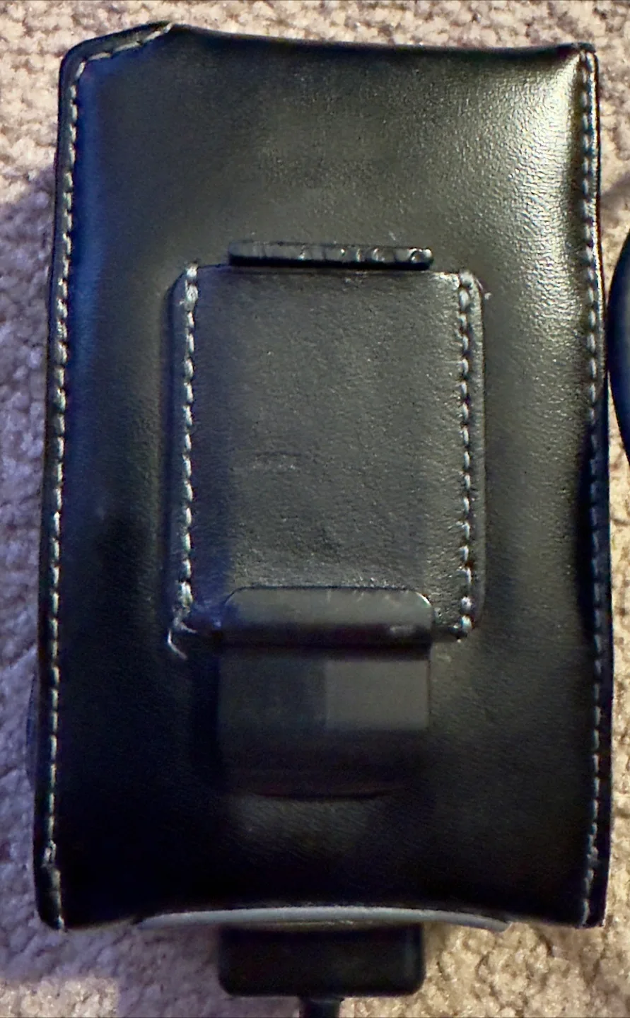 iPod Classic 60 GB with NeuElements Case image indicator(5)