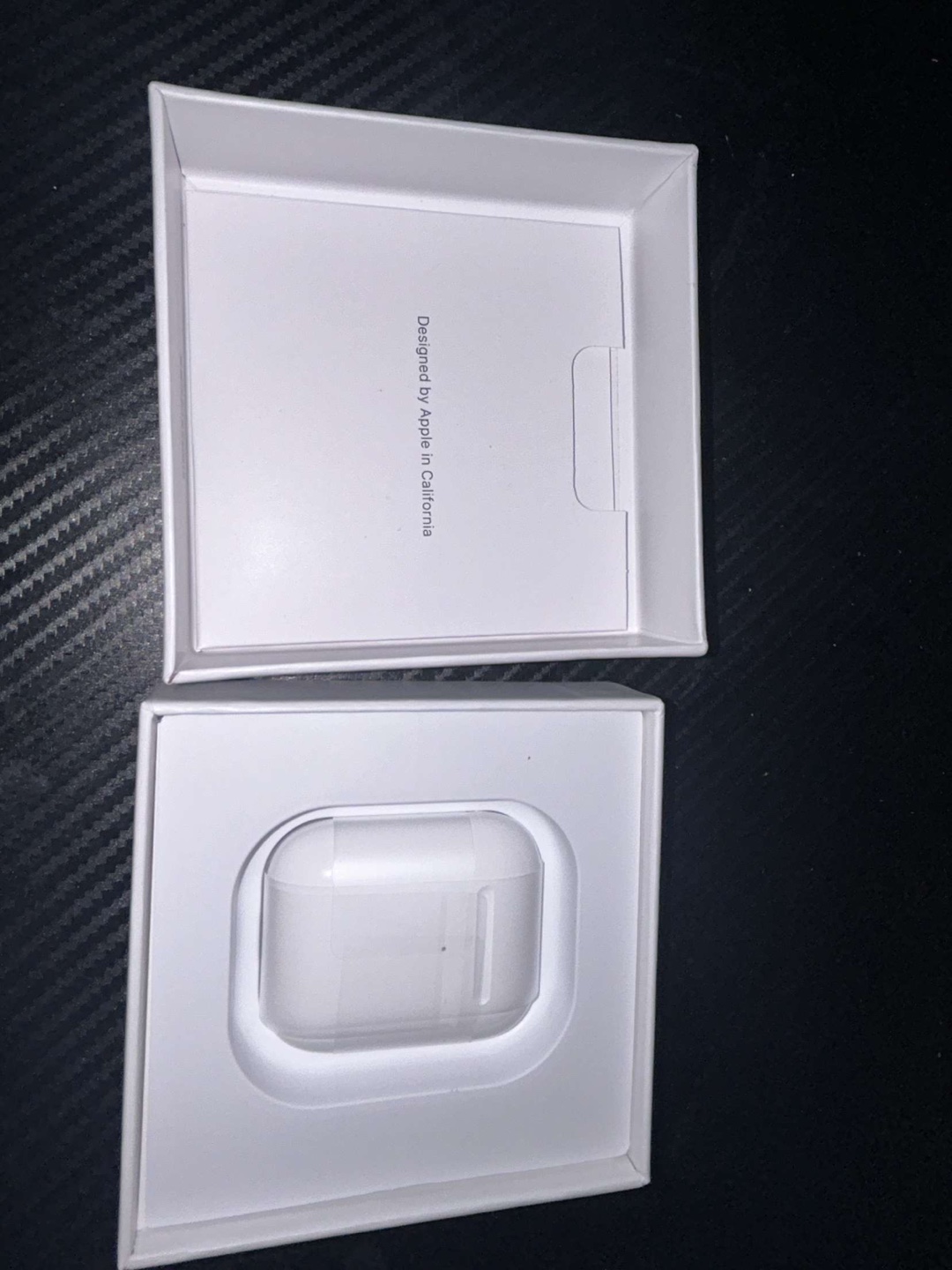 Apple AirPods 2nd Generation with Wireless Charging Case - photo 5