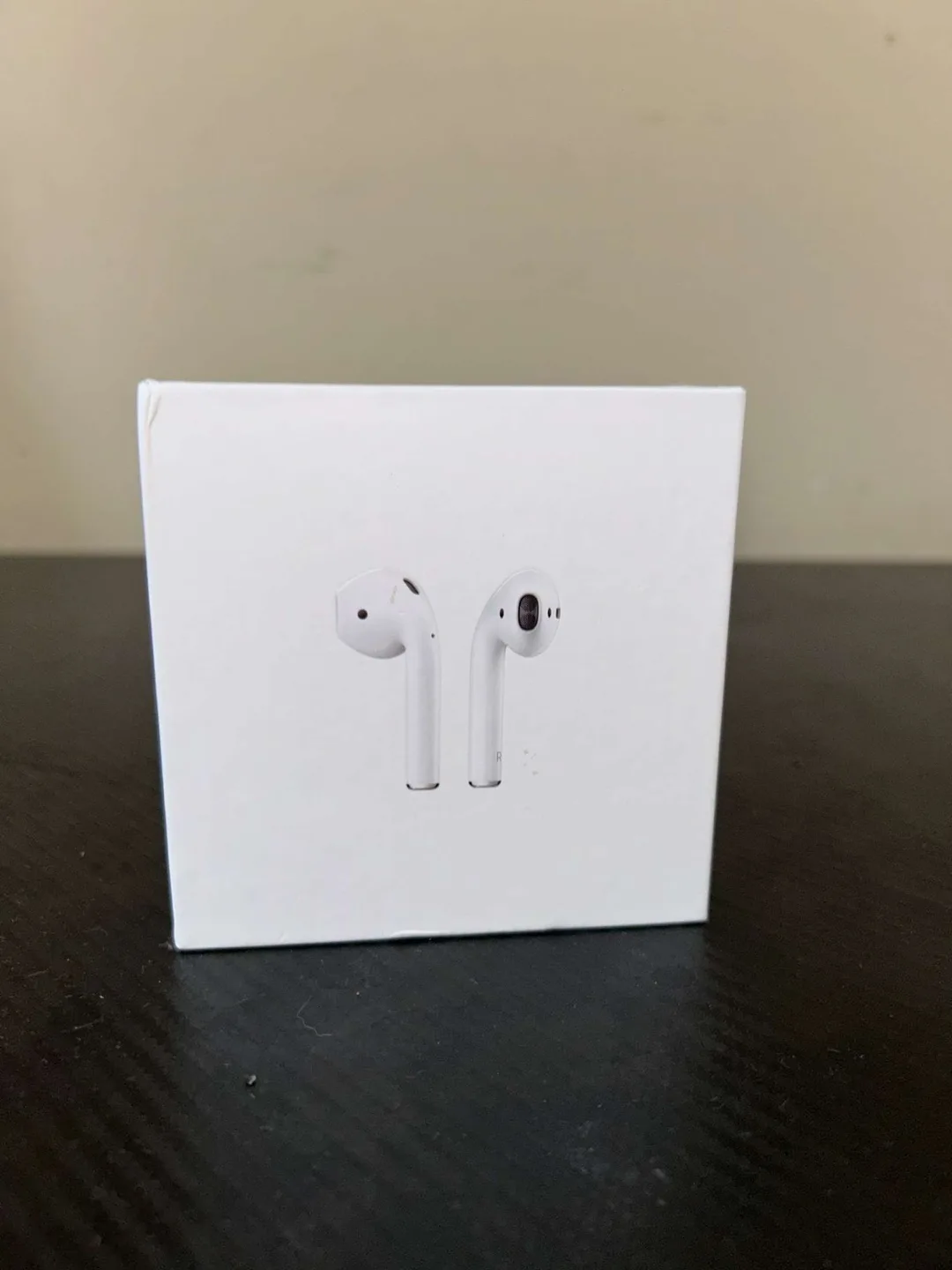 Apple AirPods 2nd Generation with Wireless Charging Case thumbnail