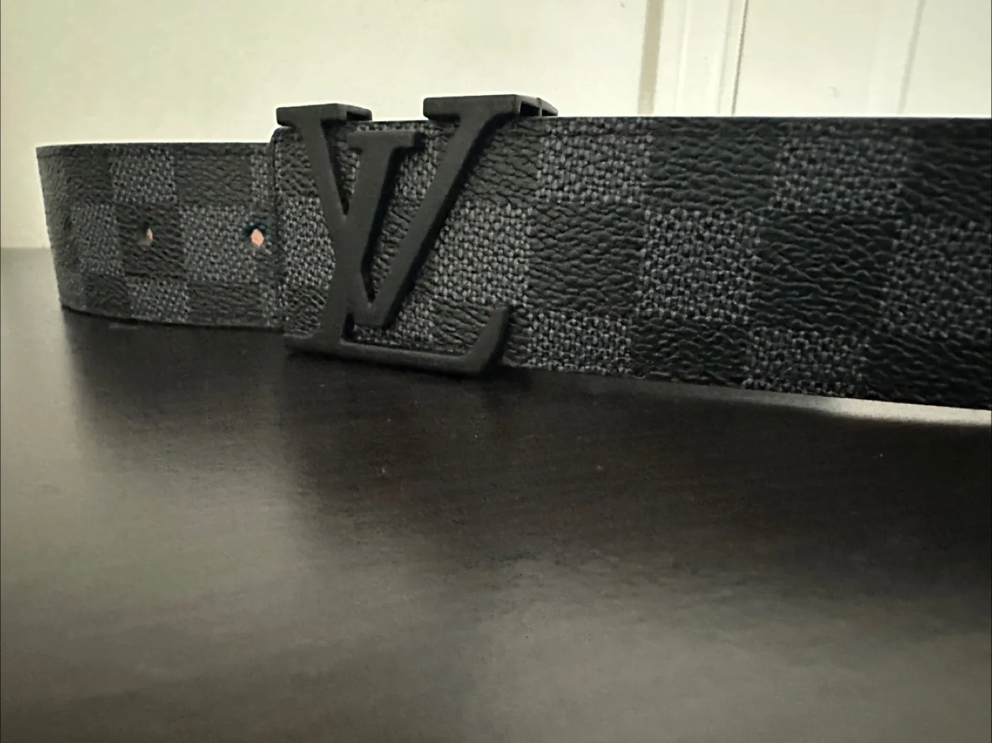 Louis Vuitton black belt image indicator(2)