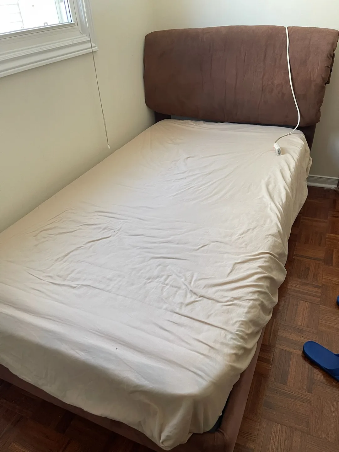 Single / twin bed and like new mattress … can deliver thumbnail