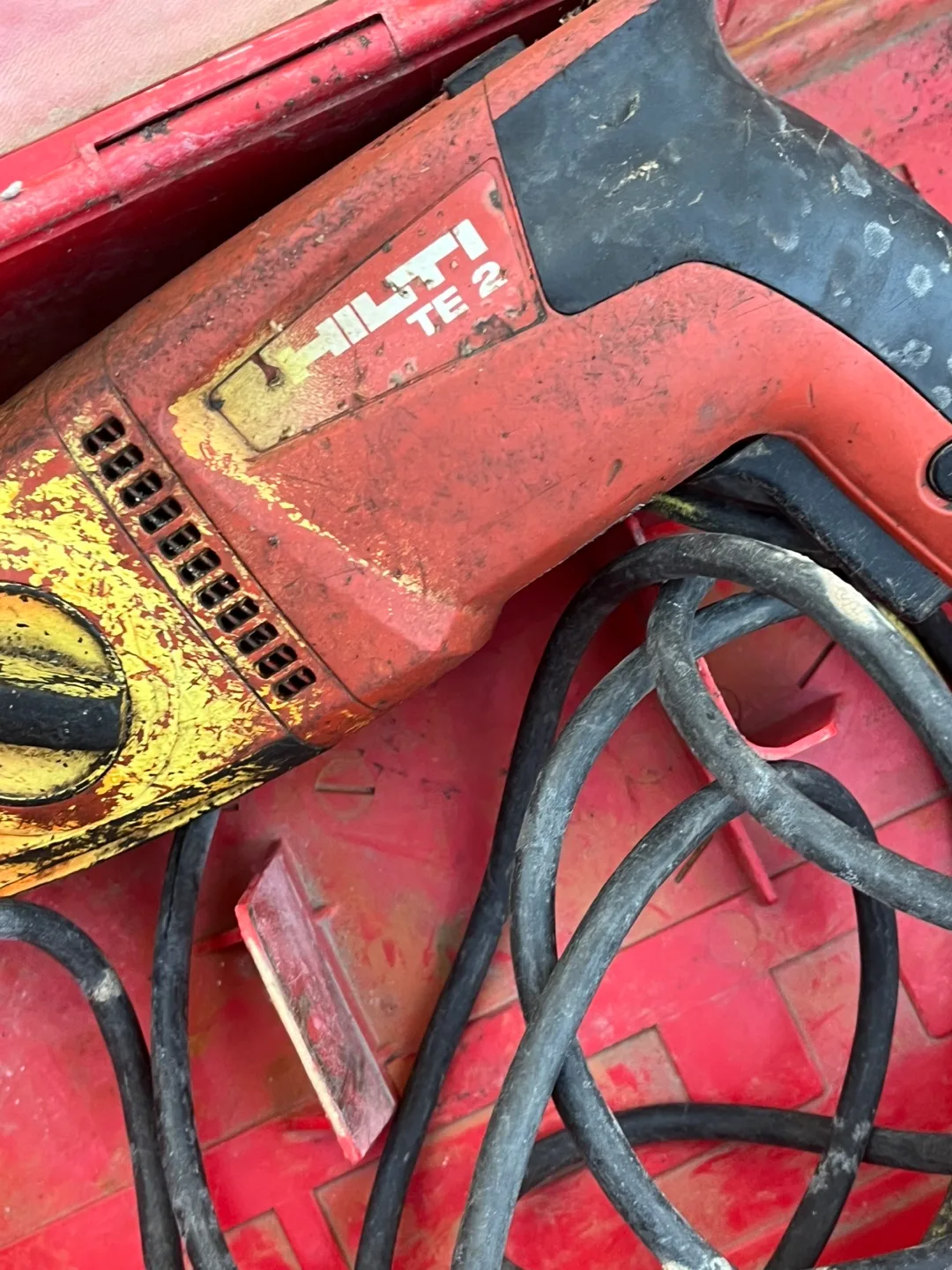 Hilti TE 2 Rotary Hammer Drill with Bits image indicator(4)