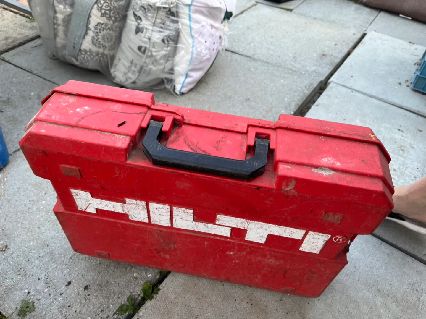 Hilti TE 2 Rotary Hammer Drill with Bits image indicator(9)