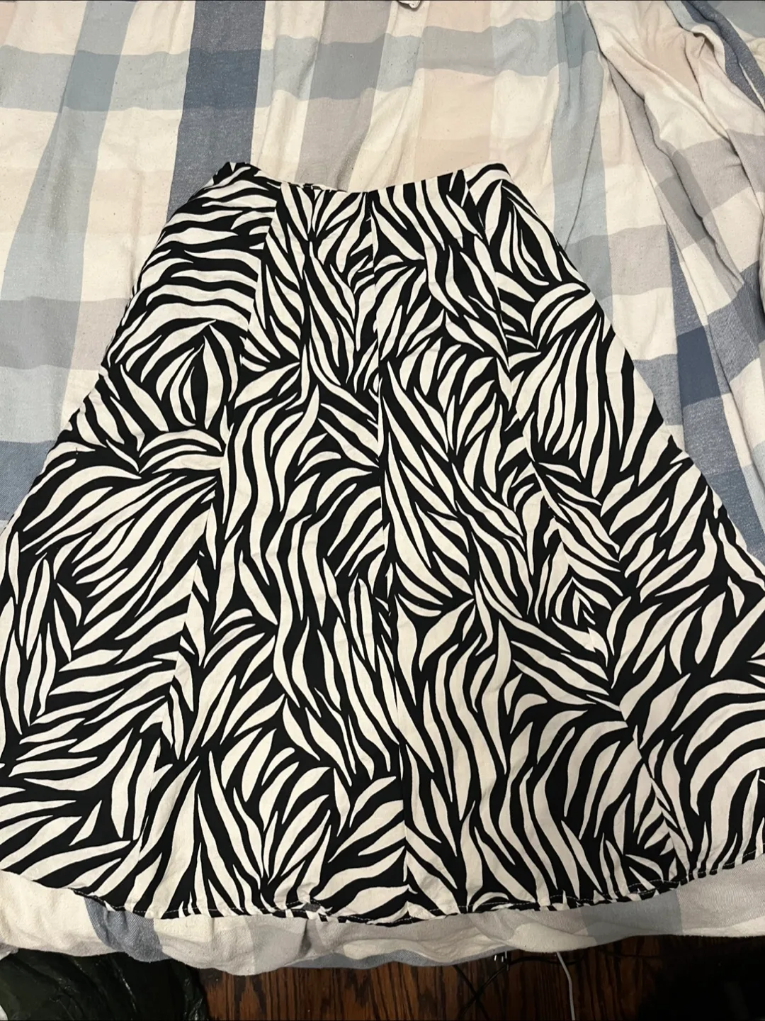 Sherry Taylor Zebra Print Skirt - Size 8 thumbnail