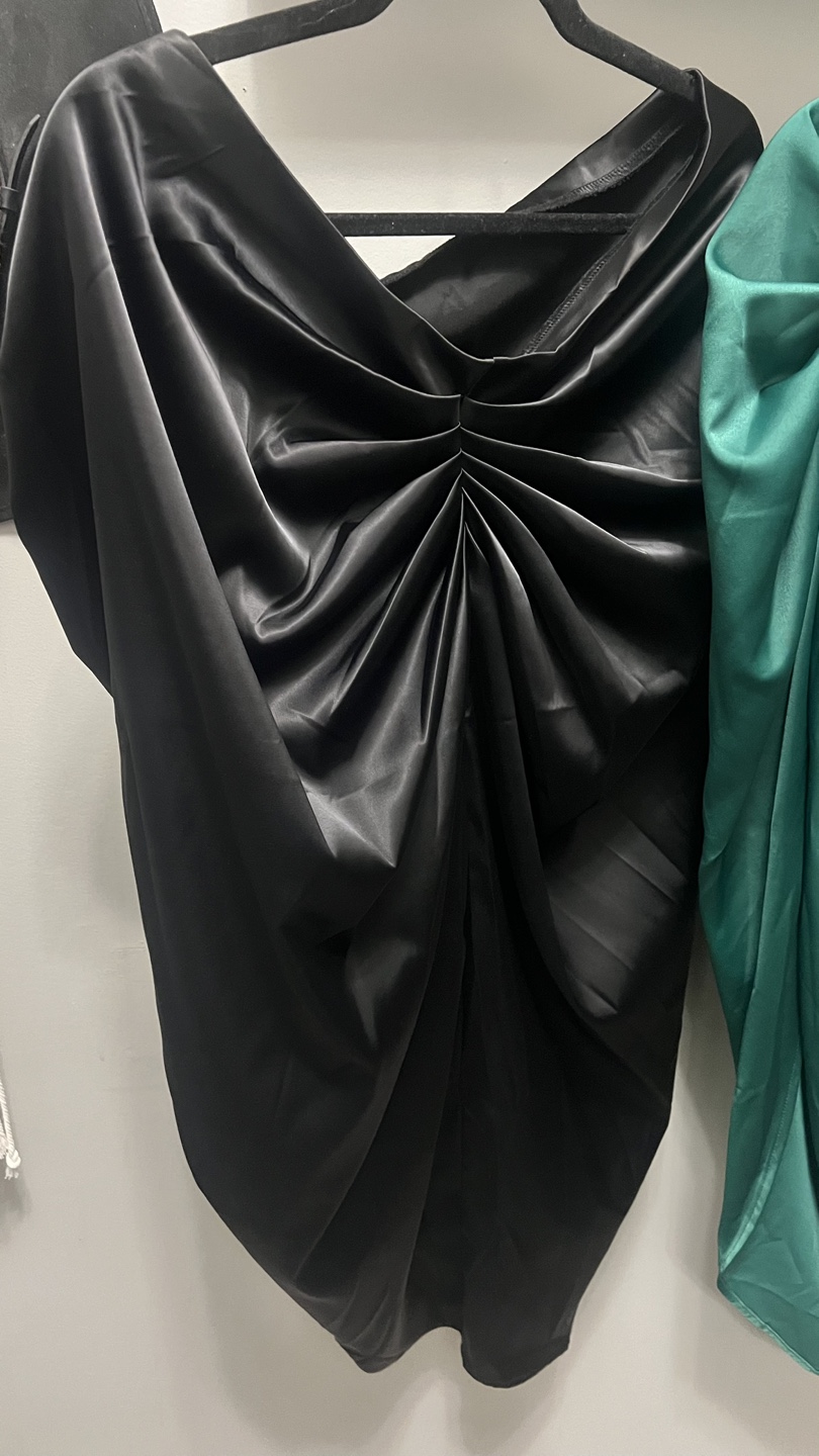 2 Satin Skirts 1X - photo 4