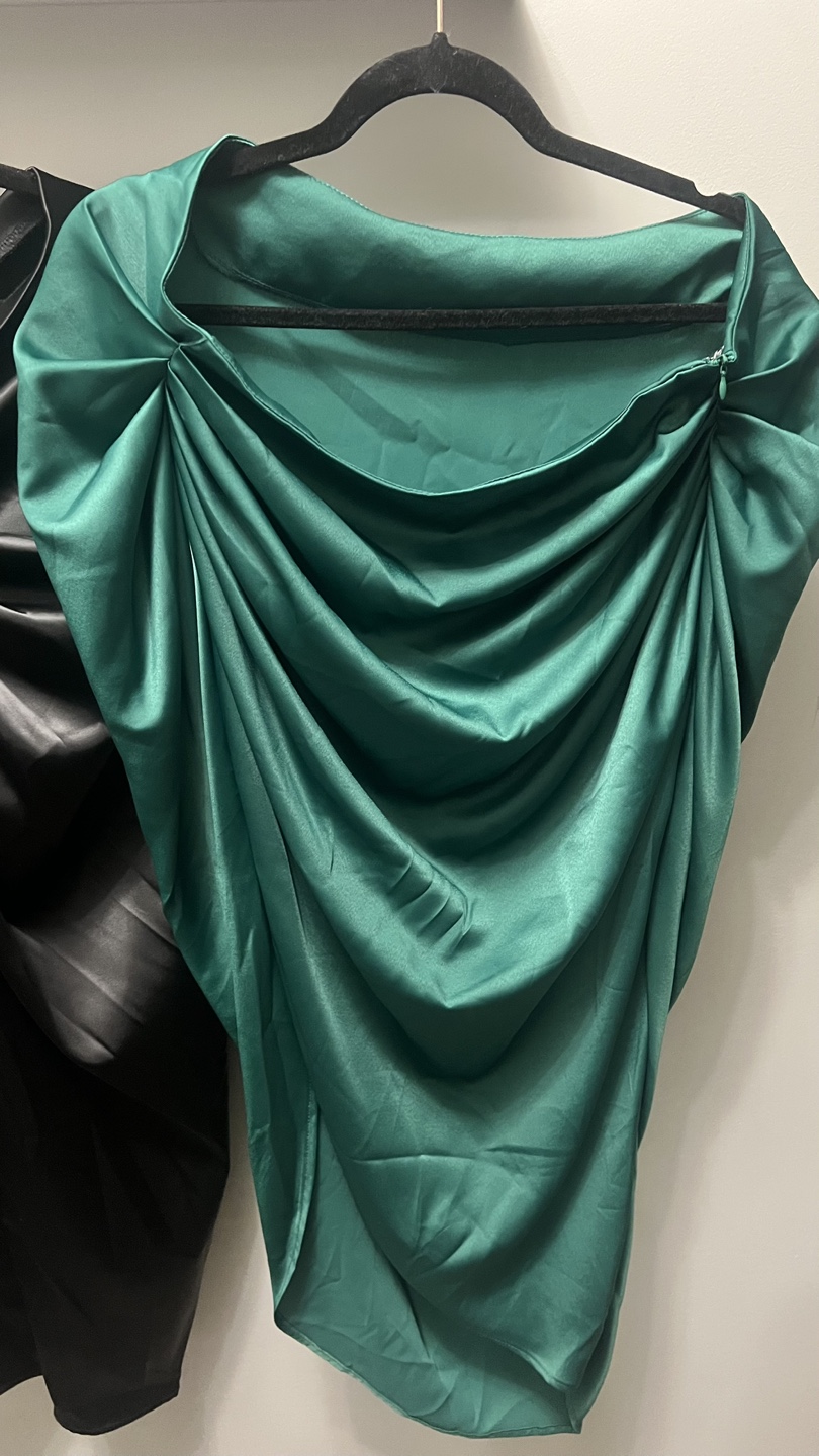 2 Satin Skirts 1X - photo 3