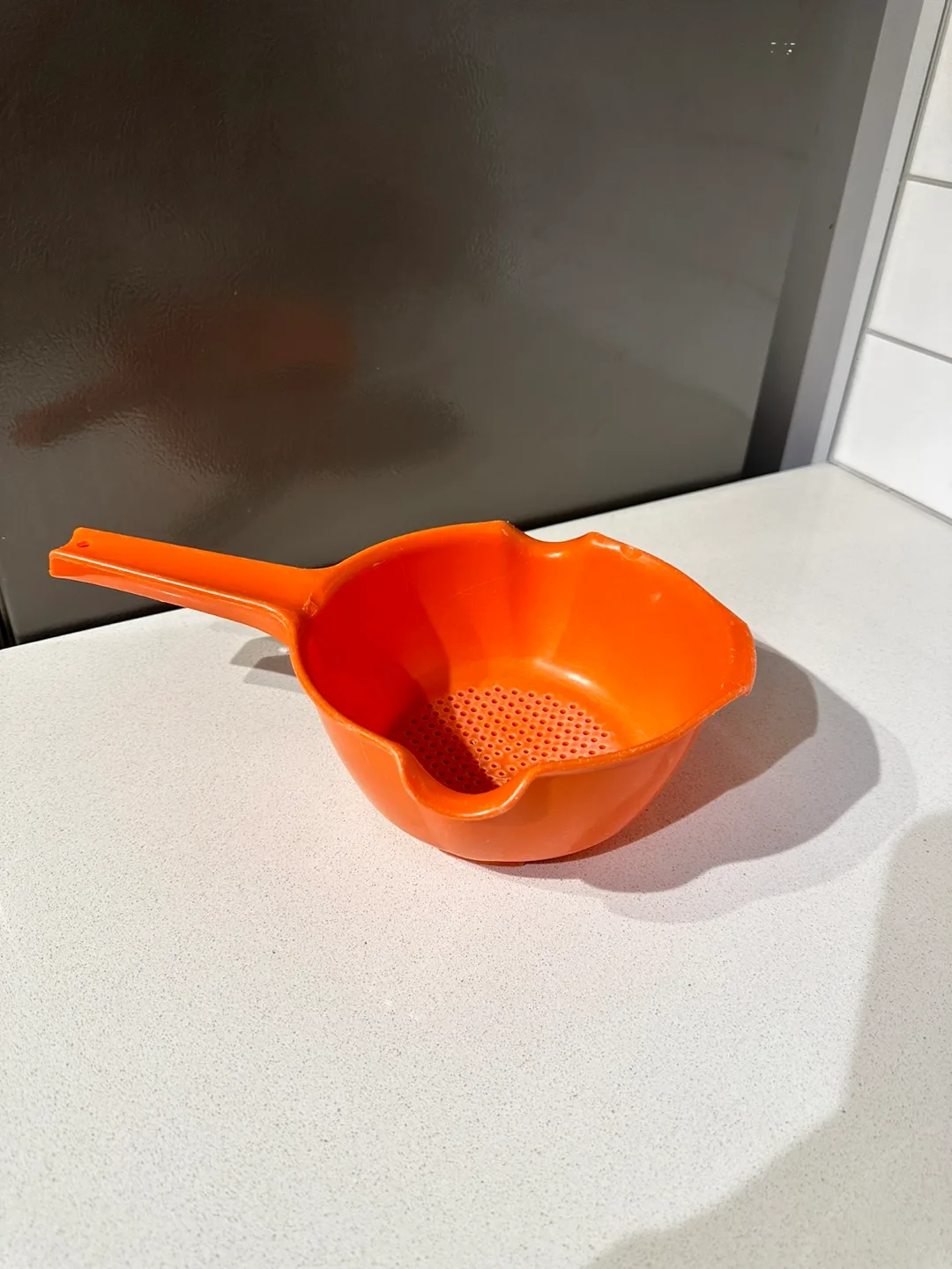 Vintage Rubbermaid Orange Colander thumbnail