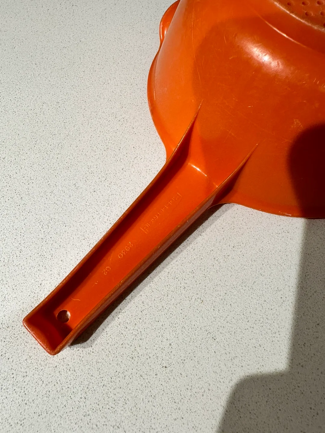 Vintage Rubbermaid Orange Colander image indicator(3)