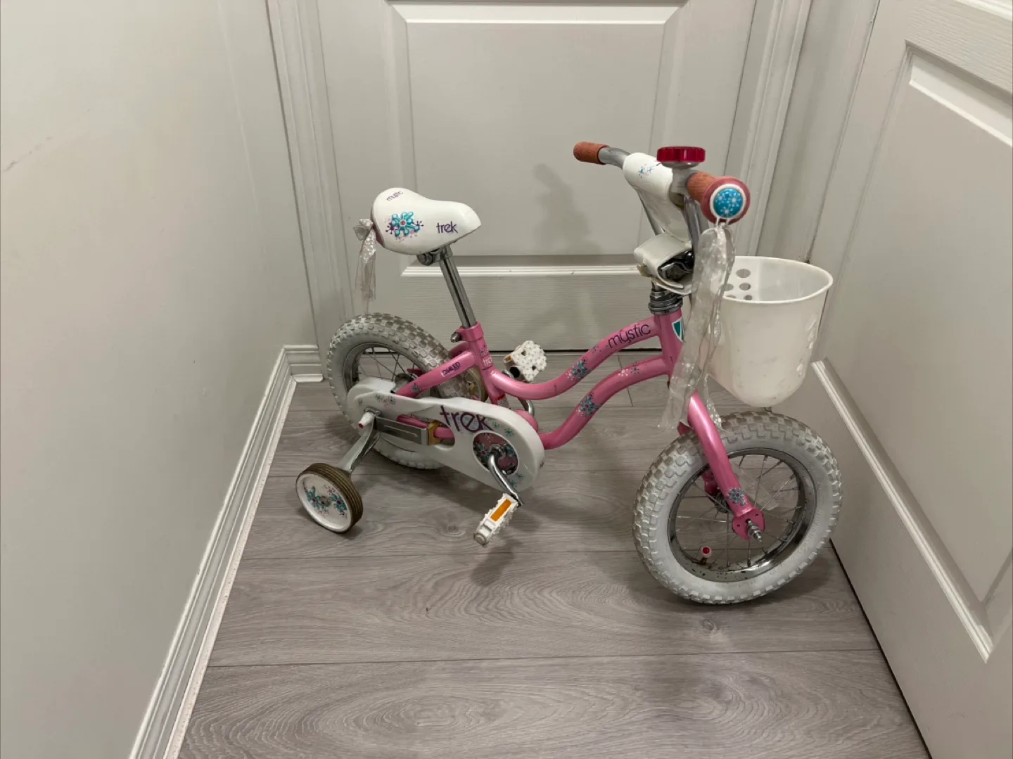 Trek Mystic 12" Kids Bike - Pink image indicator(4)