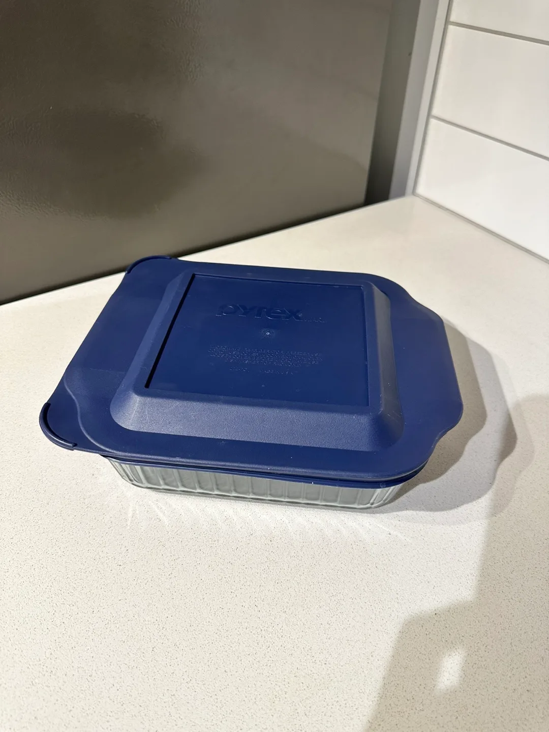 Pyrex Glass Baking Dish with Lid image indicator(2)