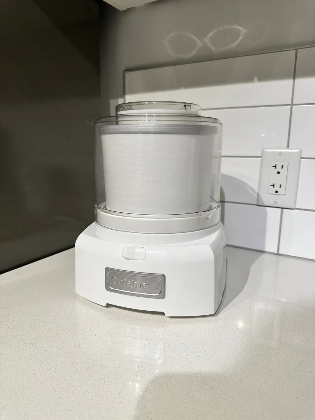 Cuisinart 1.5 Quart Ice Cream Maker thumbnail
