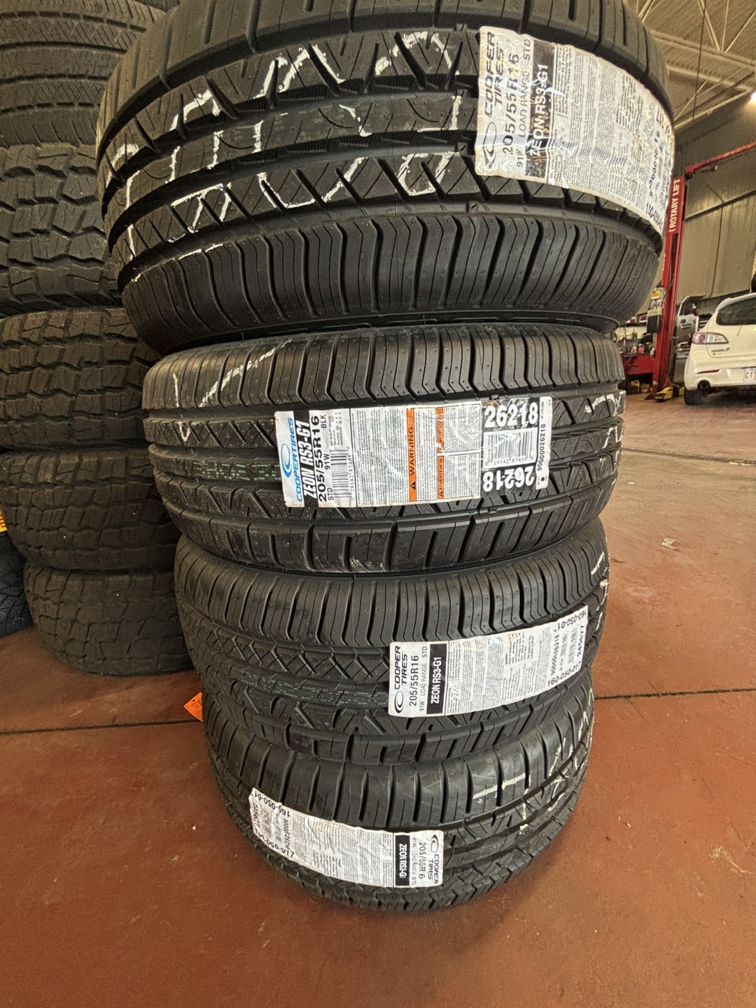 Cooper Zeon RS3-G1 Tire 205/55R16