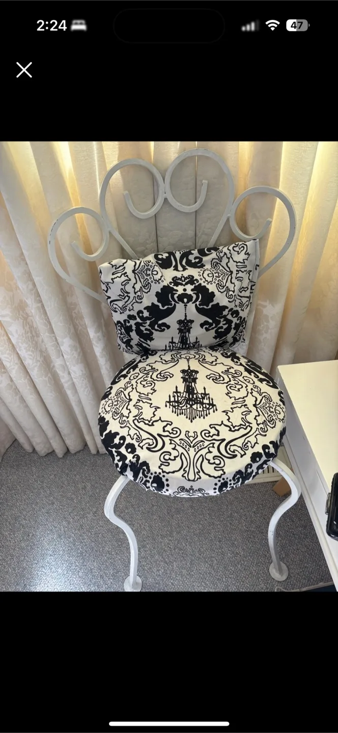 Decorative Black & White Accent Chair thumbnail