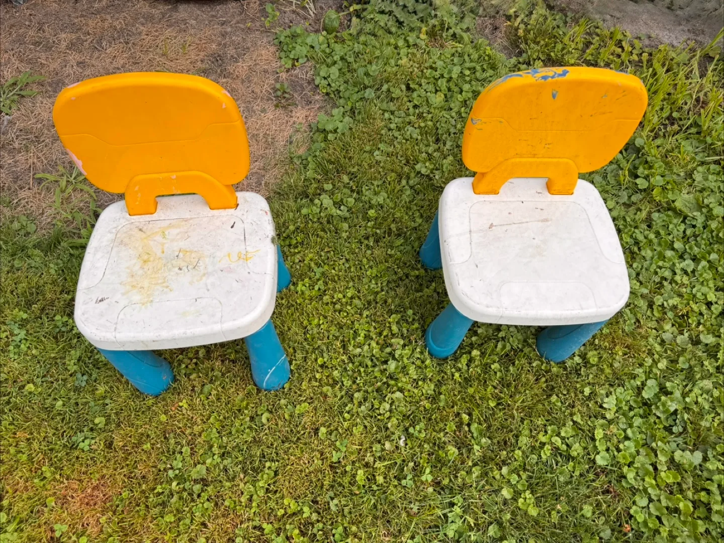 Kids Yellow & White Plastic Chair thumbnail