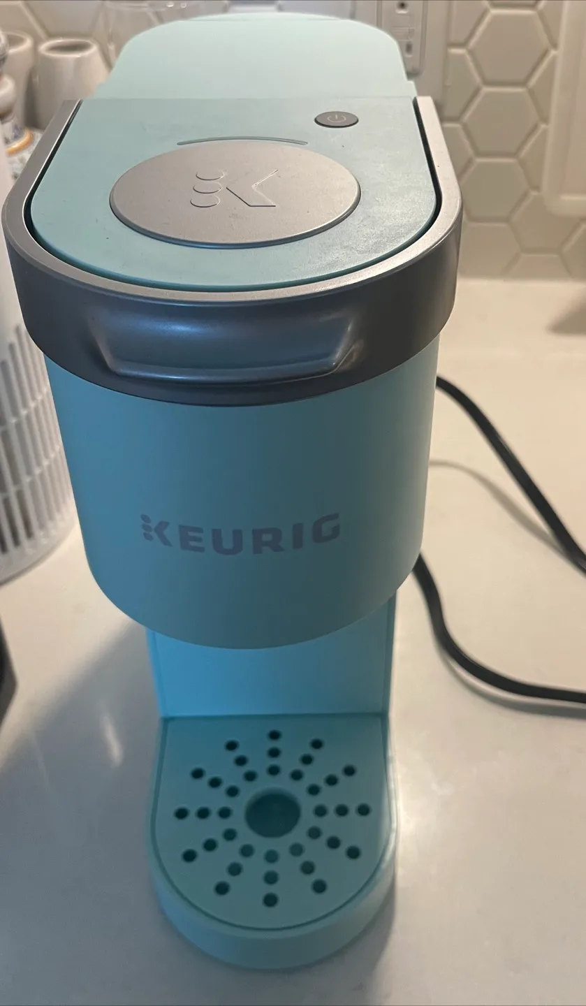 Keurig K-Mini Single Serve Coffee Maker thumbnail